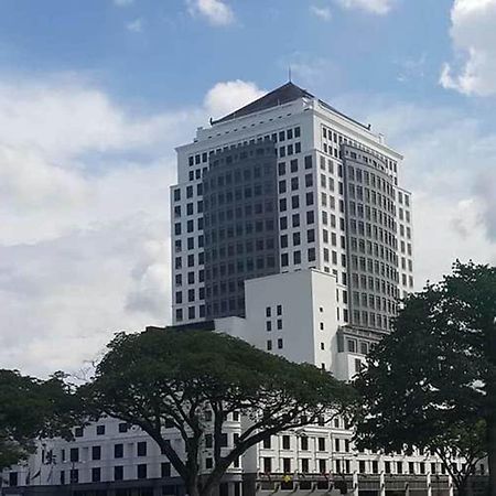 كوشنج ميرديكا بالاس فندق آند سويتس المظهر الخارجي الصورة